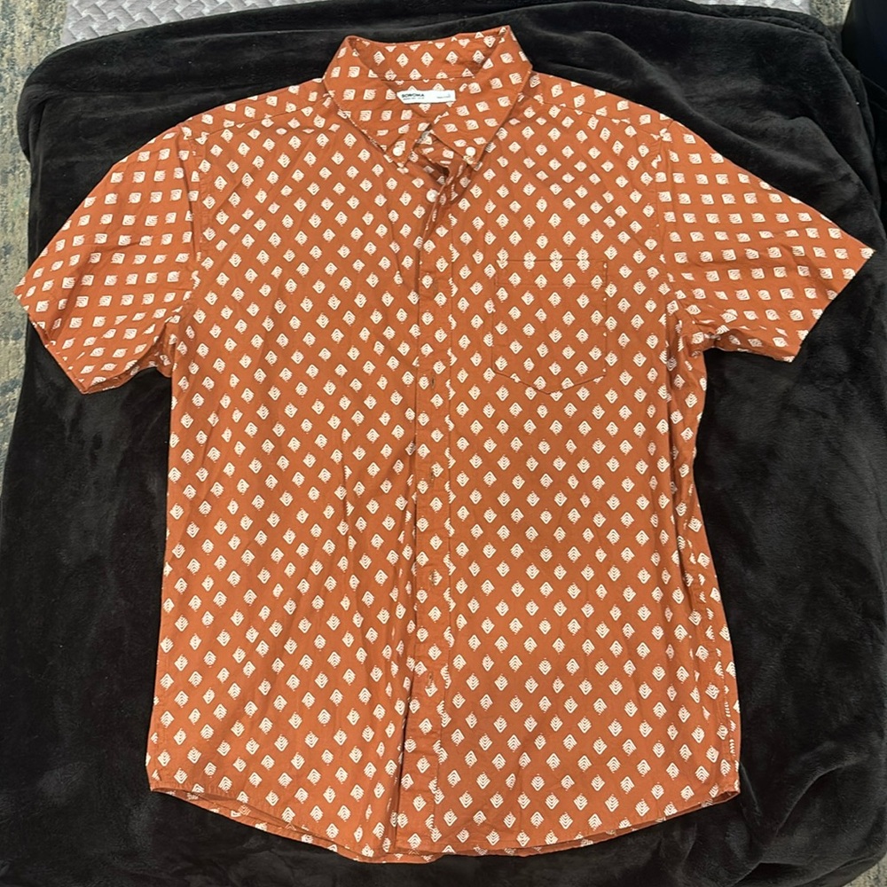 Men’s Sonoma short sleeve button down t shirt size large